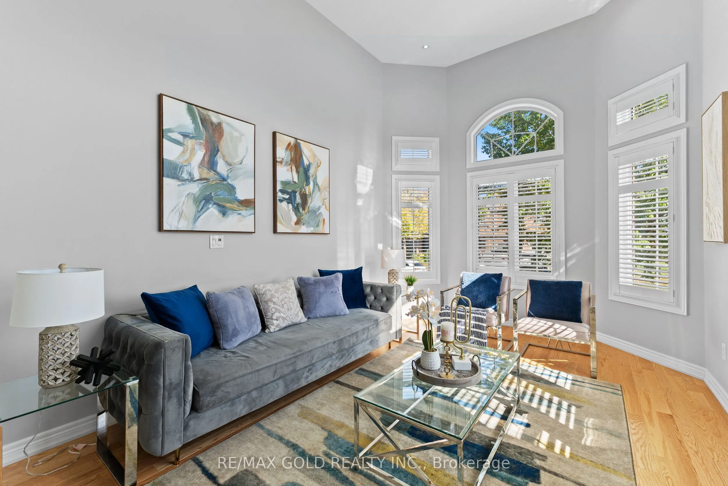 2 Revelstoke Place