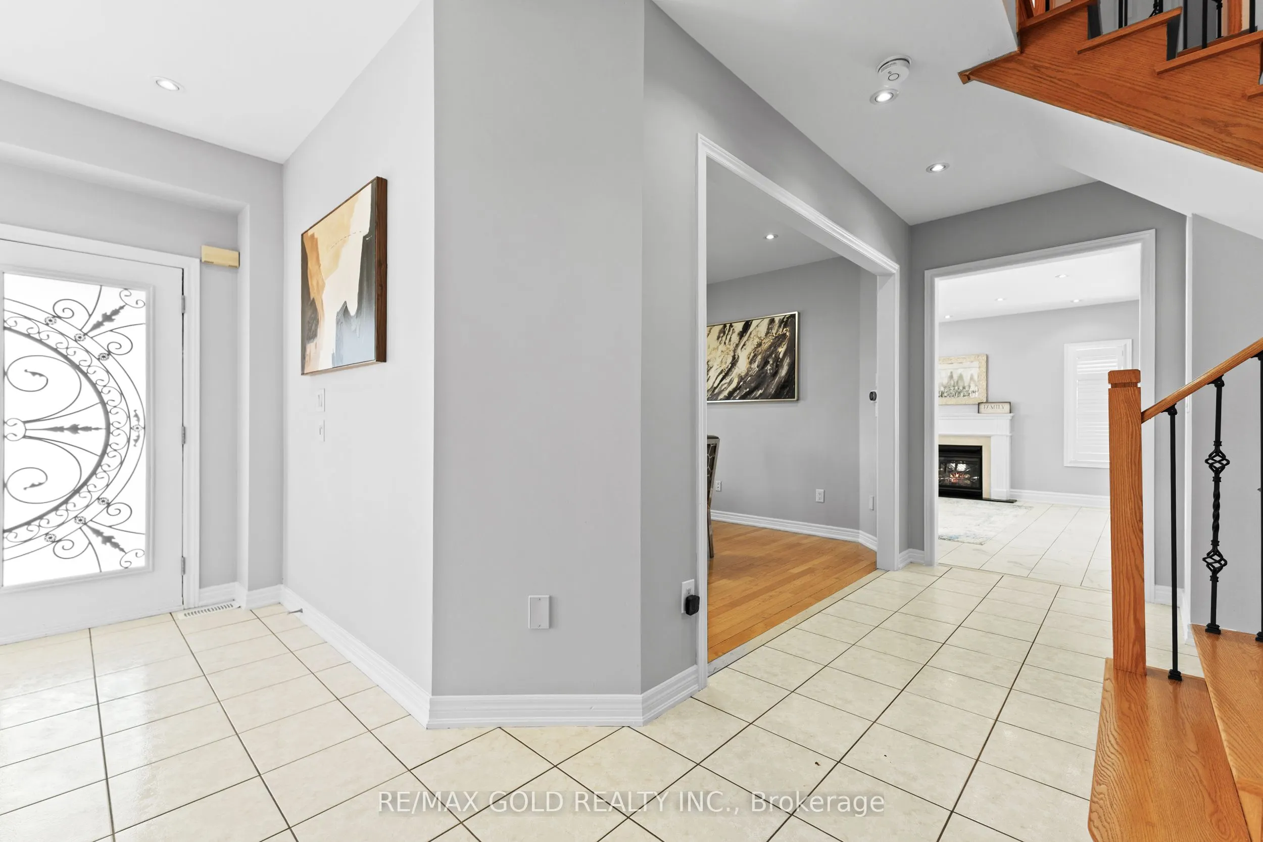 2 Revelstoke Place