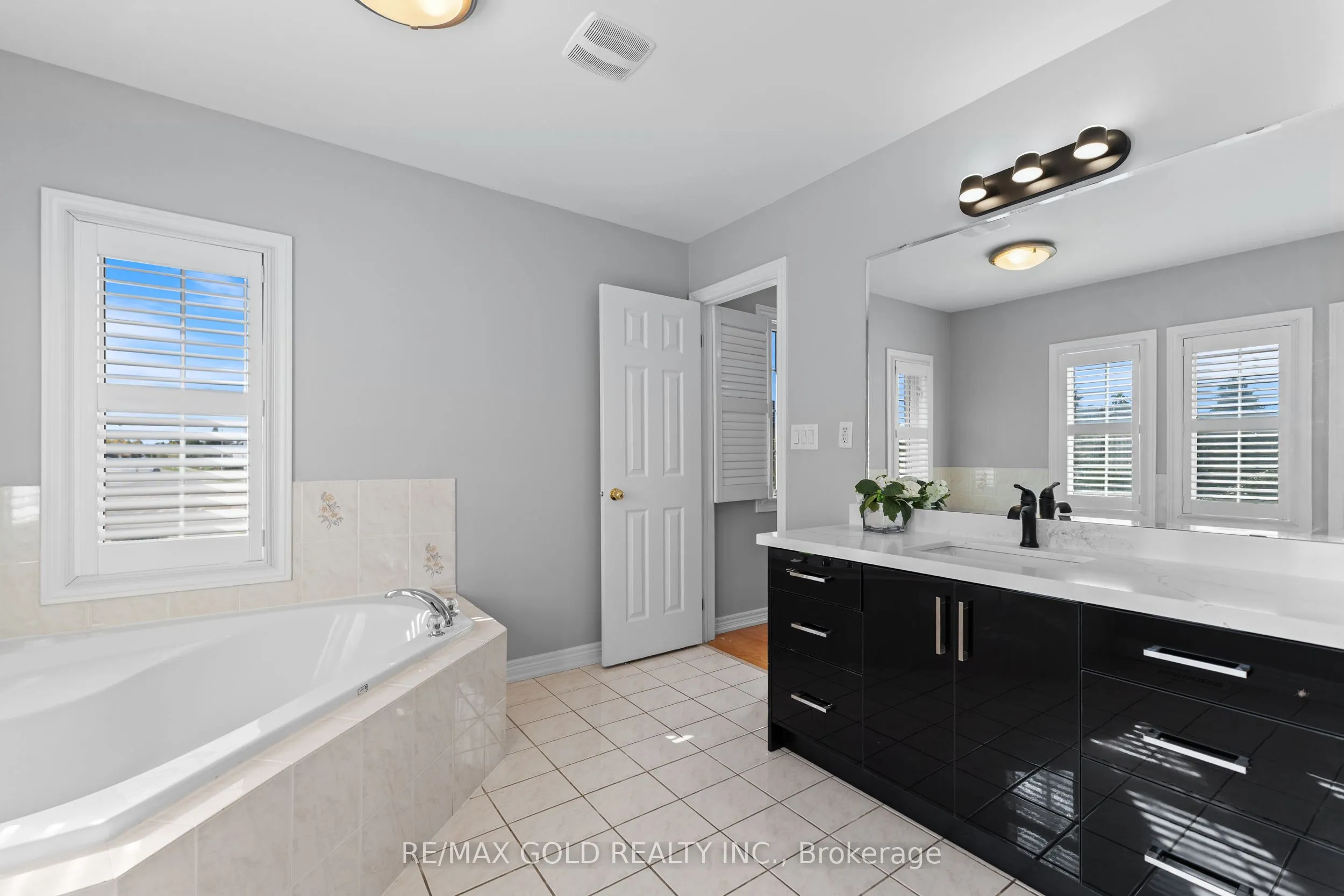 2 Revelstoke Place