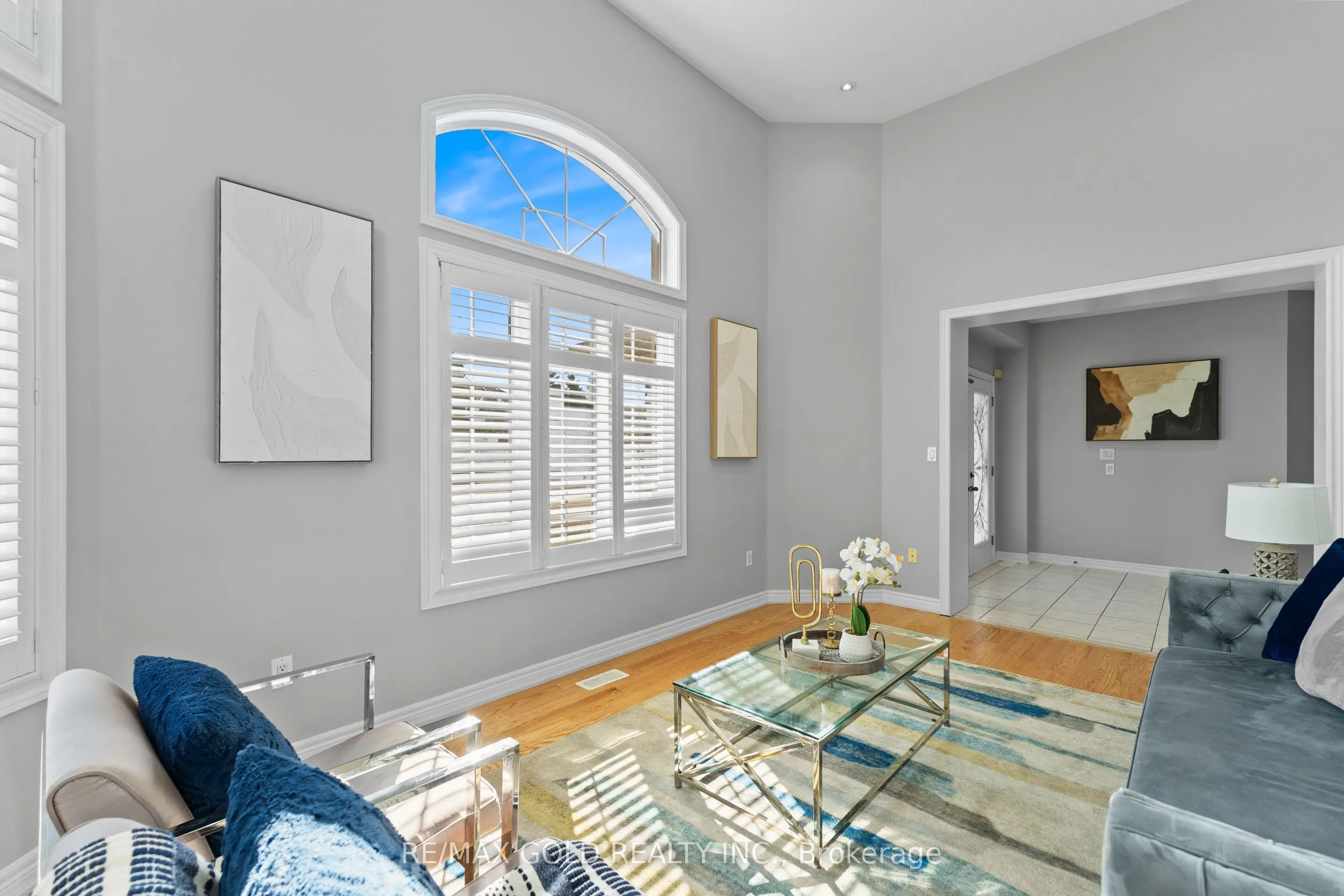 2 Revelstoke Place