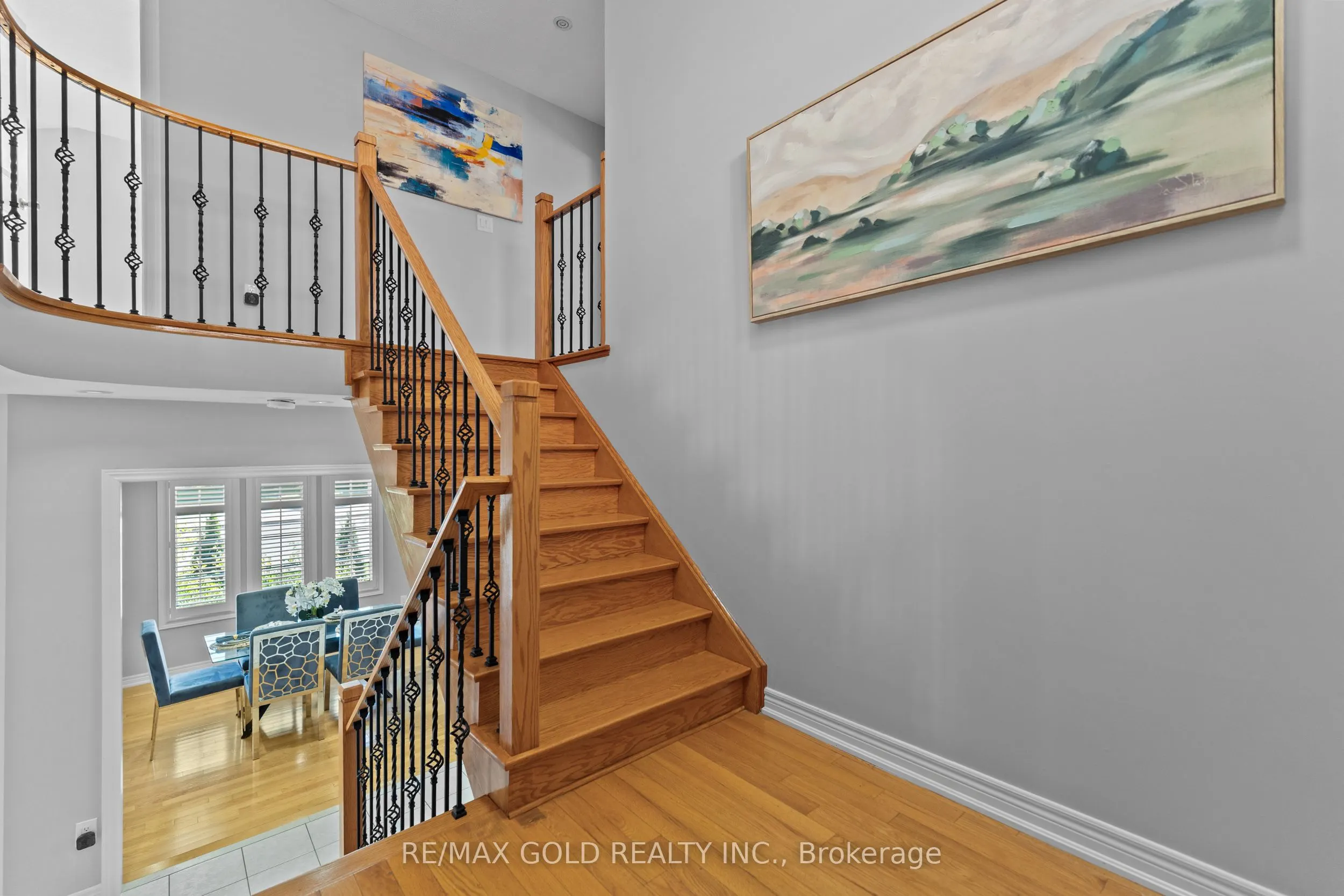 2 Revelstoke Place