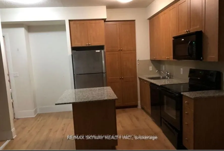 330 Burnhamthorpe Road W, #2906