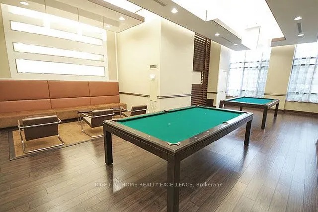 330 Burnhamthorpe Road W, #2906