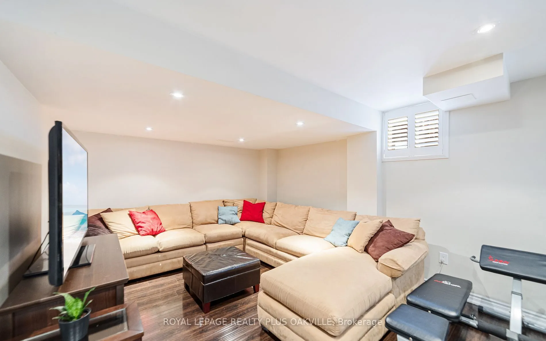 37 Diamond Leaf Lane