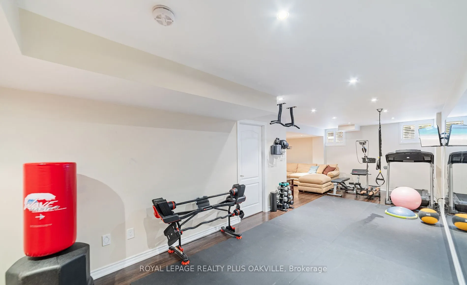 37 Diamond Leaf Lane