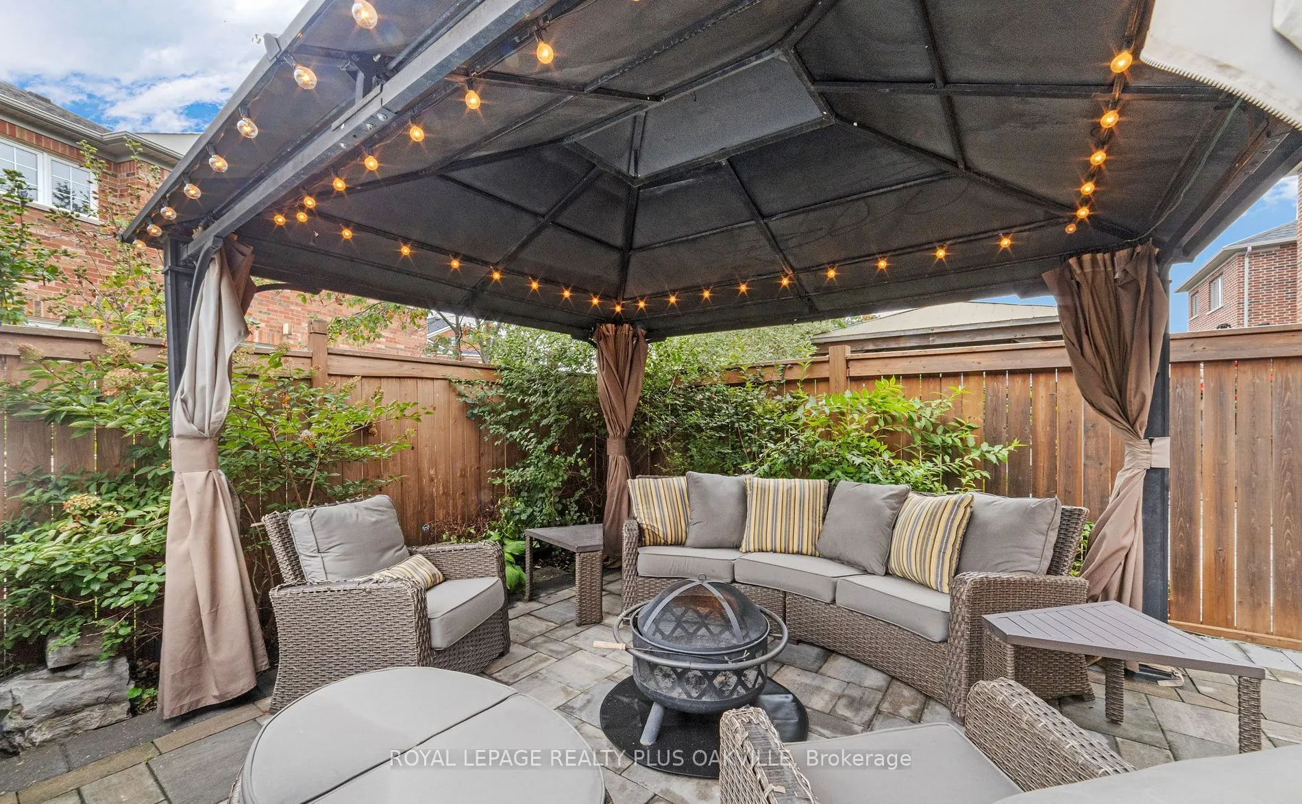 37 Diamond Leaf Lane