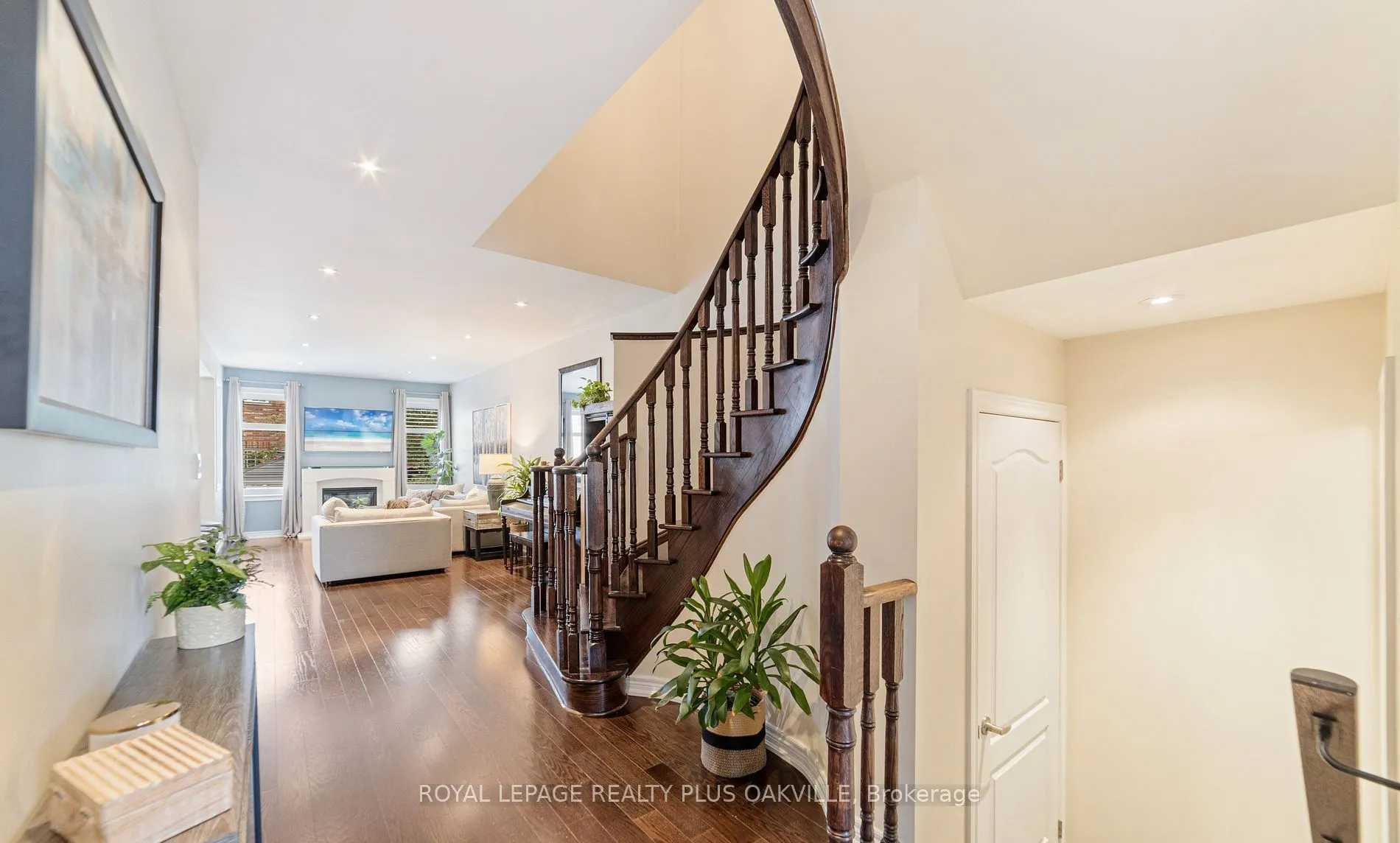 37 Diamond Leaf Lane