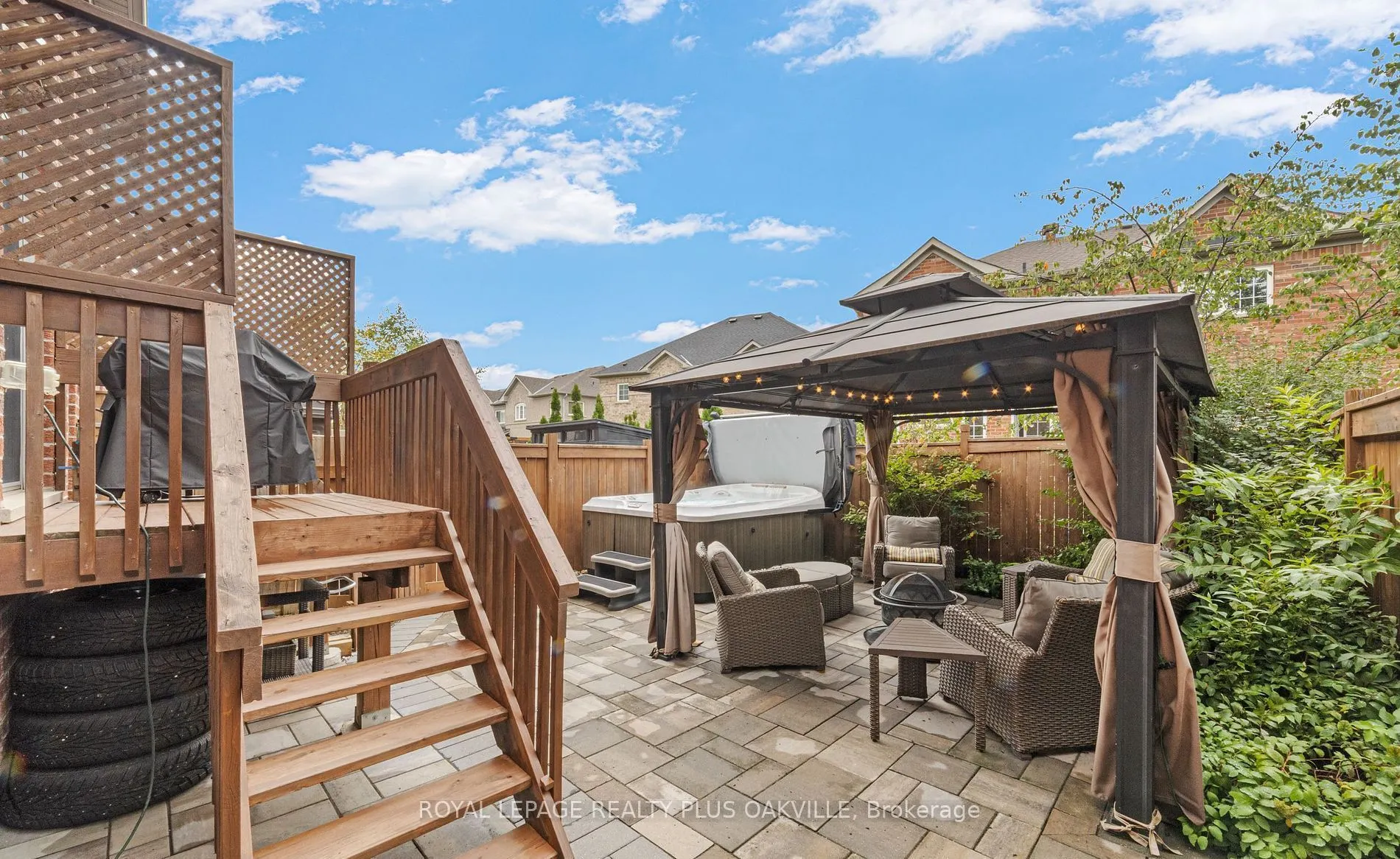 37 Diamond Leaf Lane