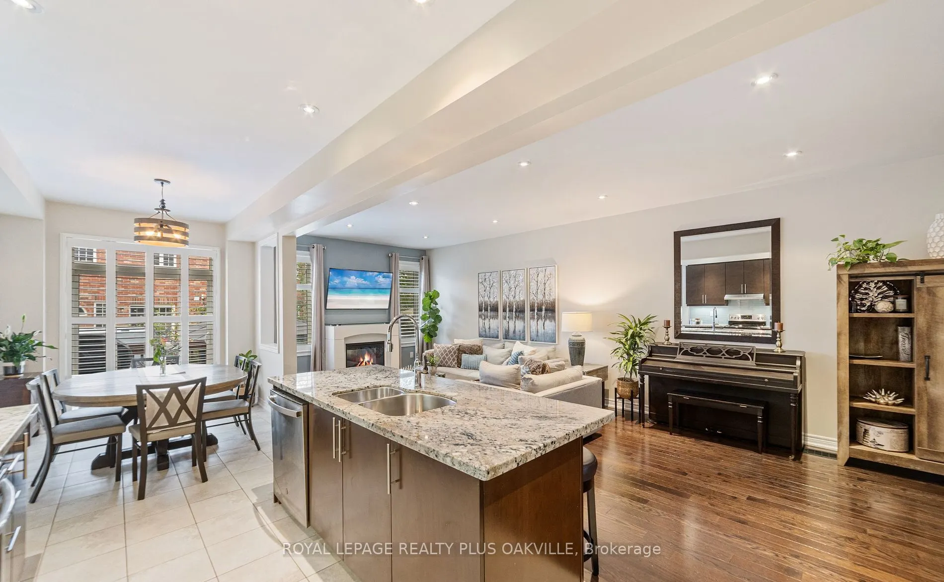 37 Diamond Leaf Lane
