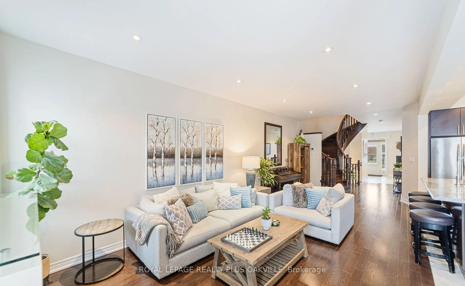 37 Diamond Leaf Lane