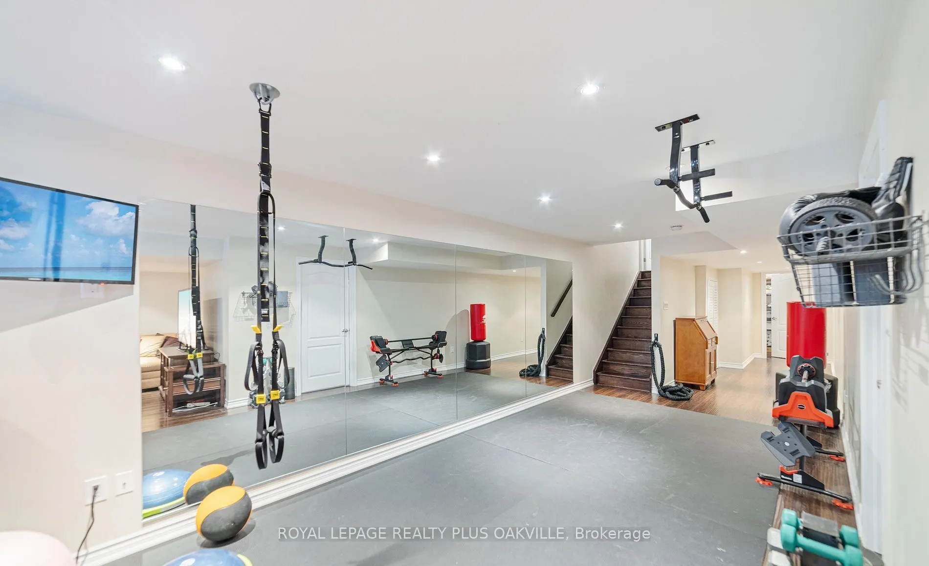 37 Diamond Leaf Lane
