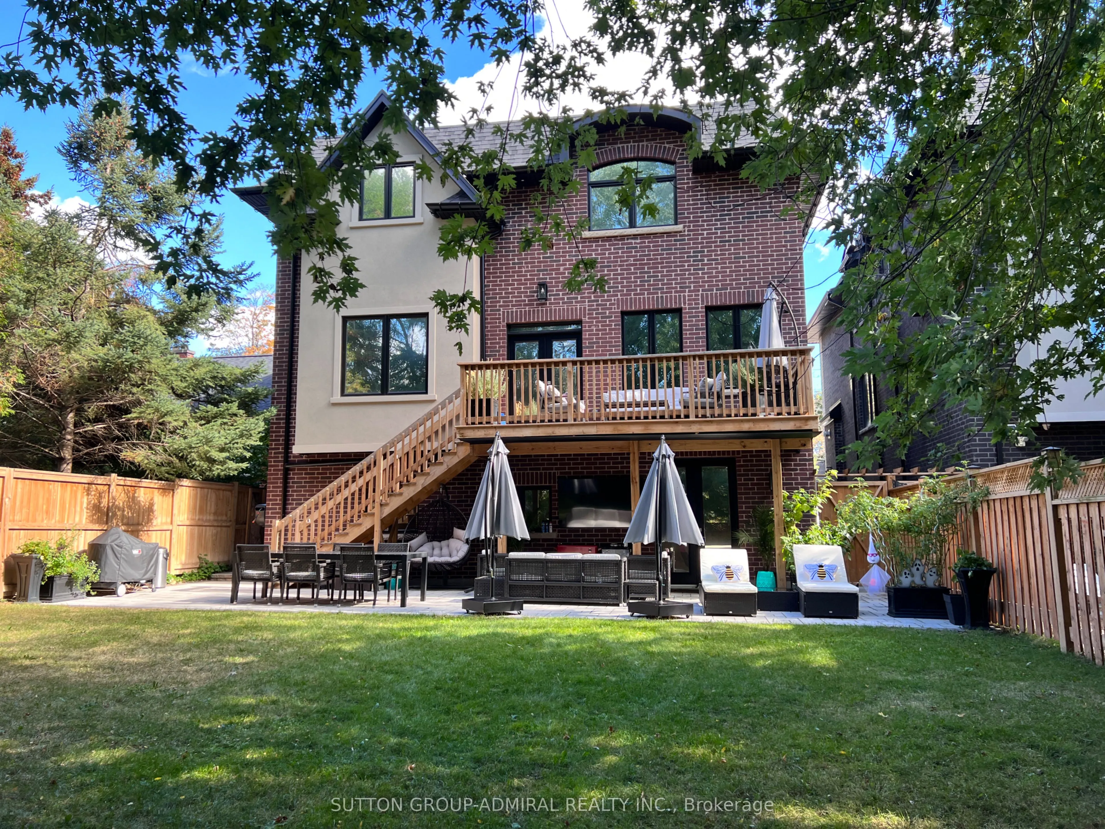 1060 Kipling Avenue