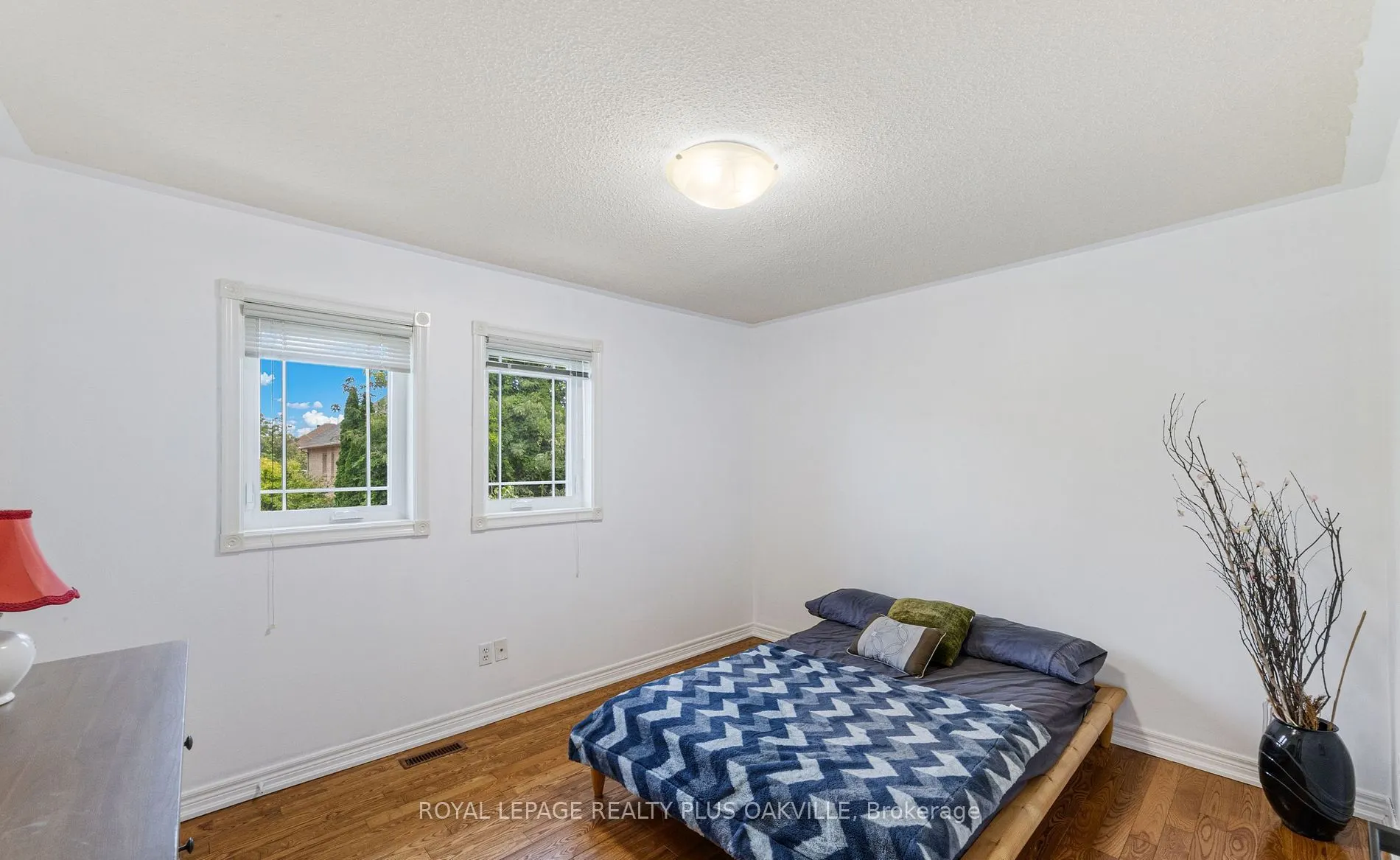 365 Turnberry Crescent