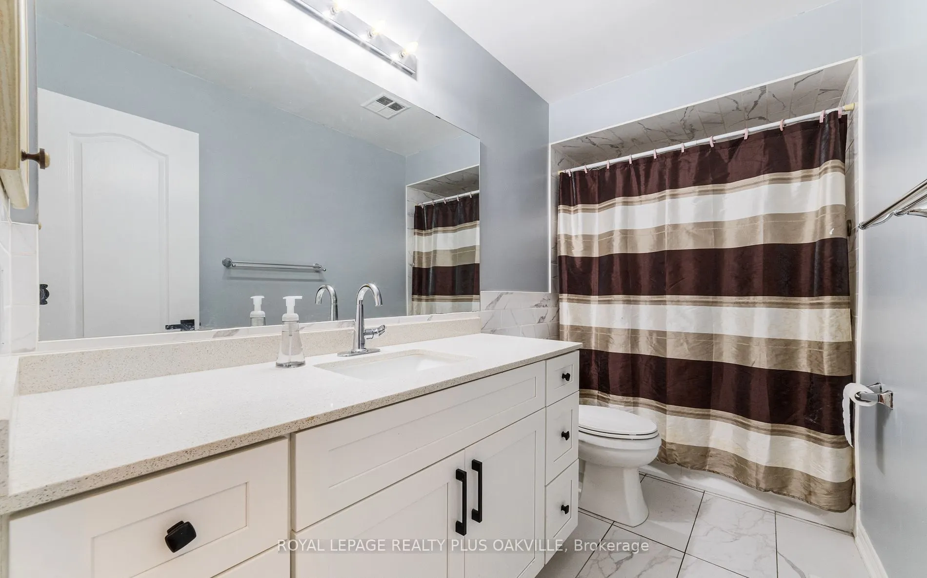365 Turnberry Crescent