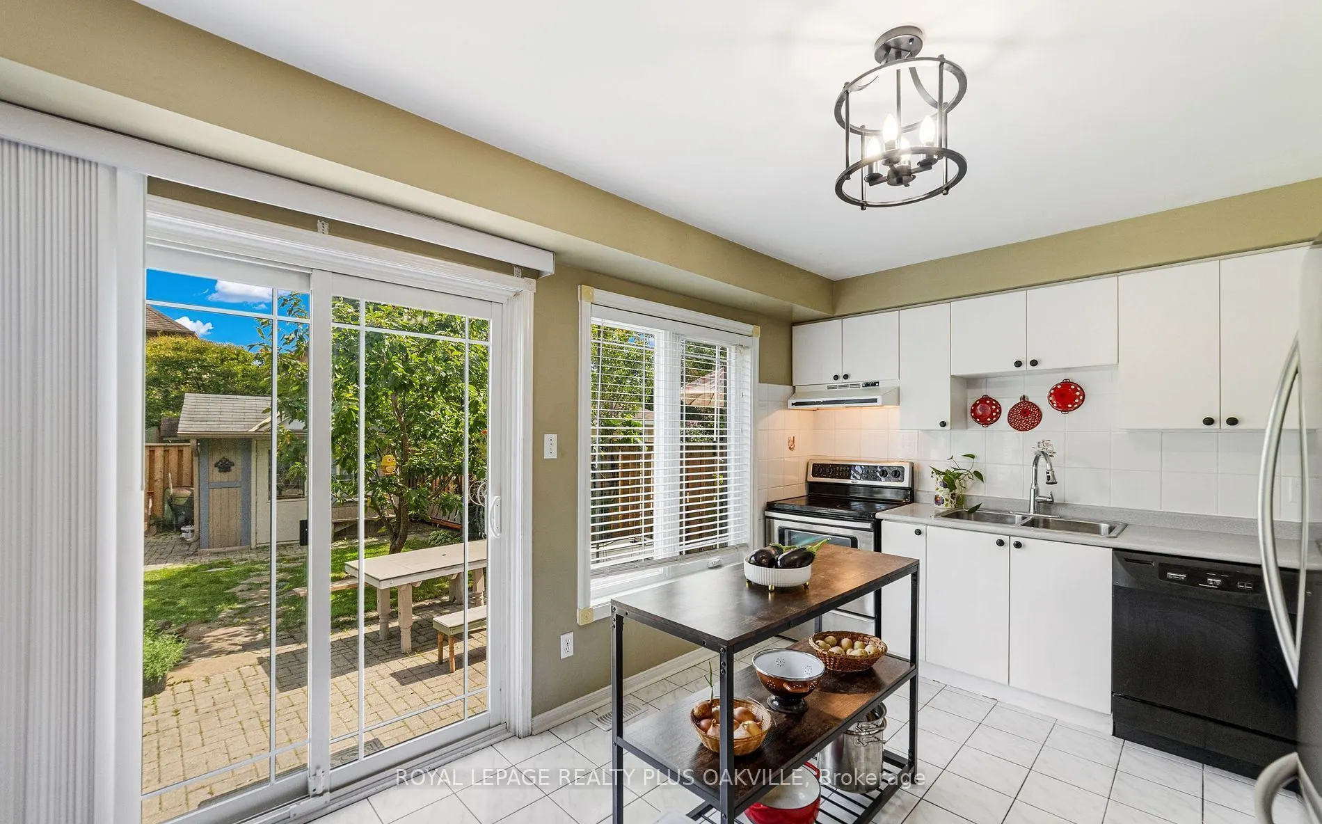 365 Turnberry Crescent