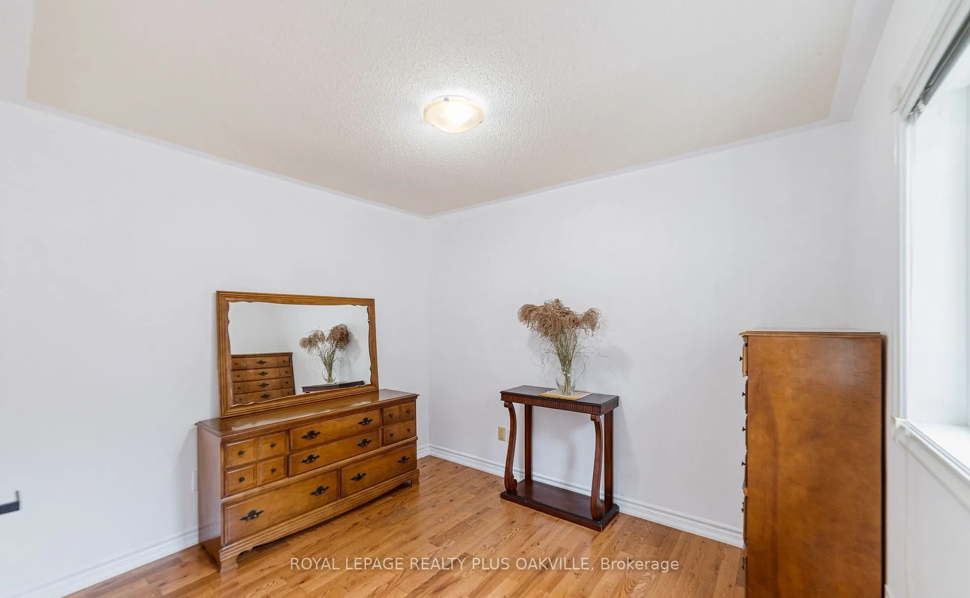 365 Turnberry Crescent