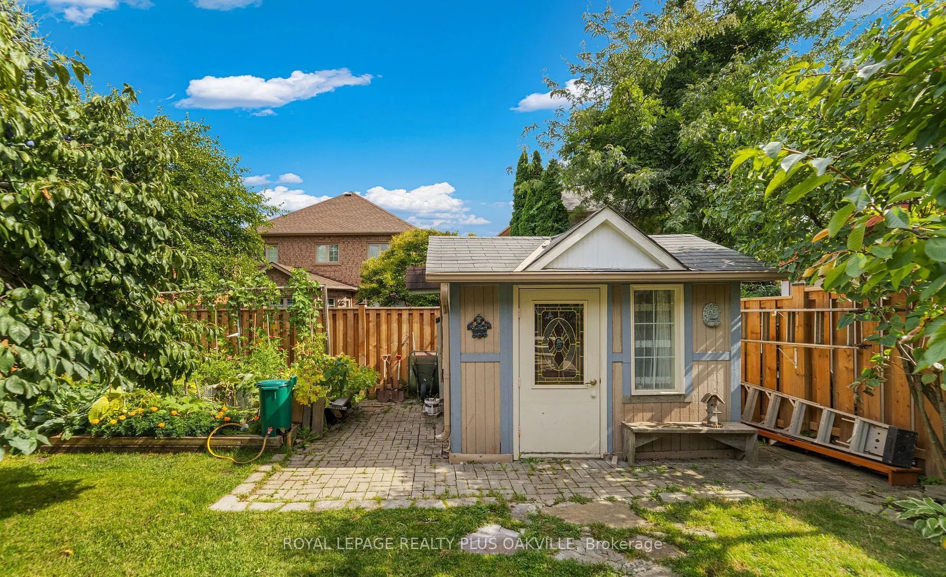 365 Turnberry Crescent