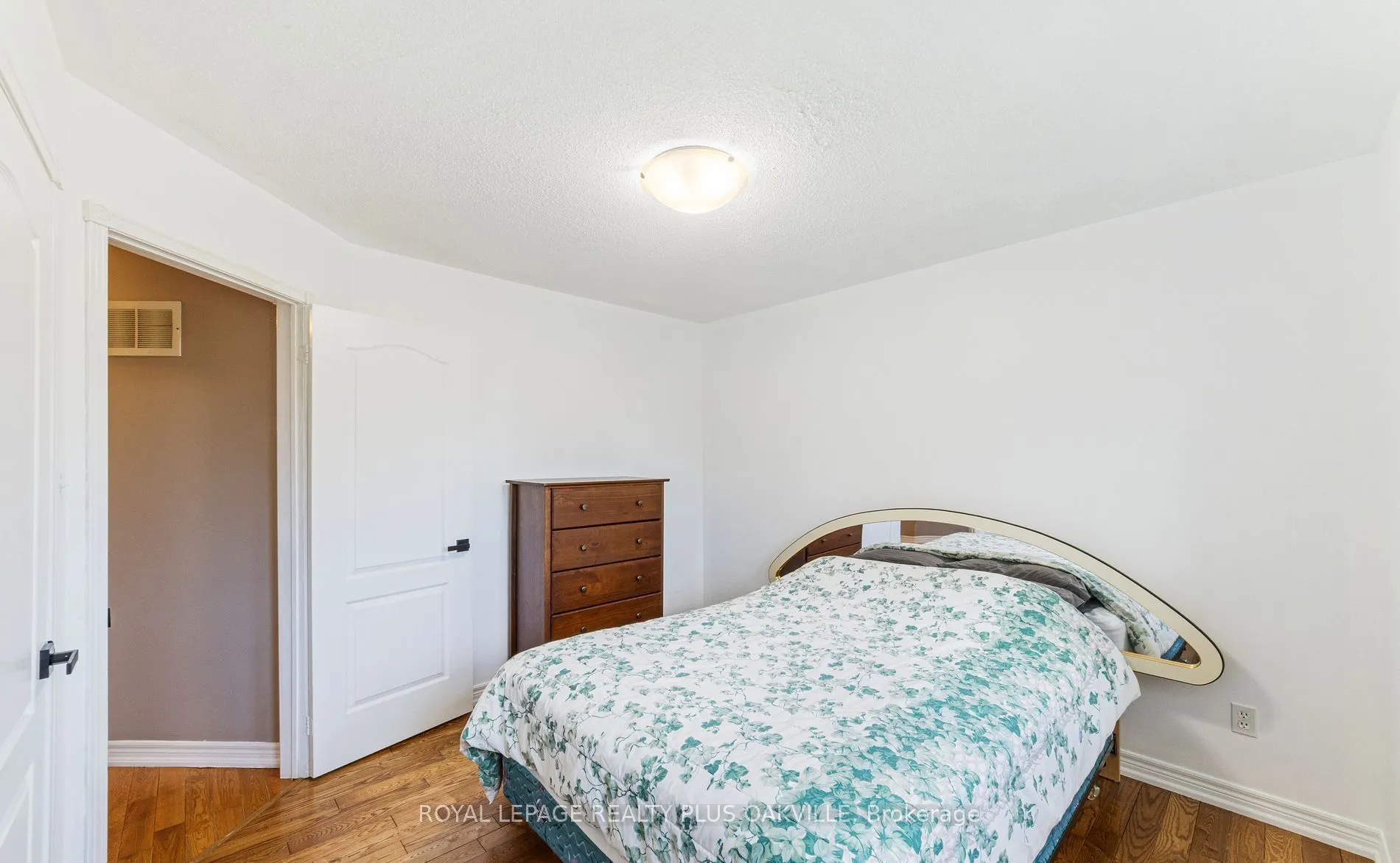 365 Turnberry Crescent