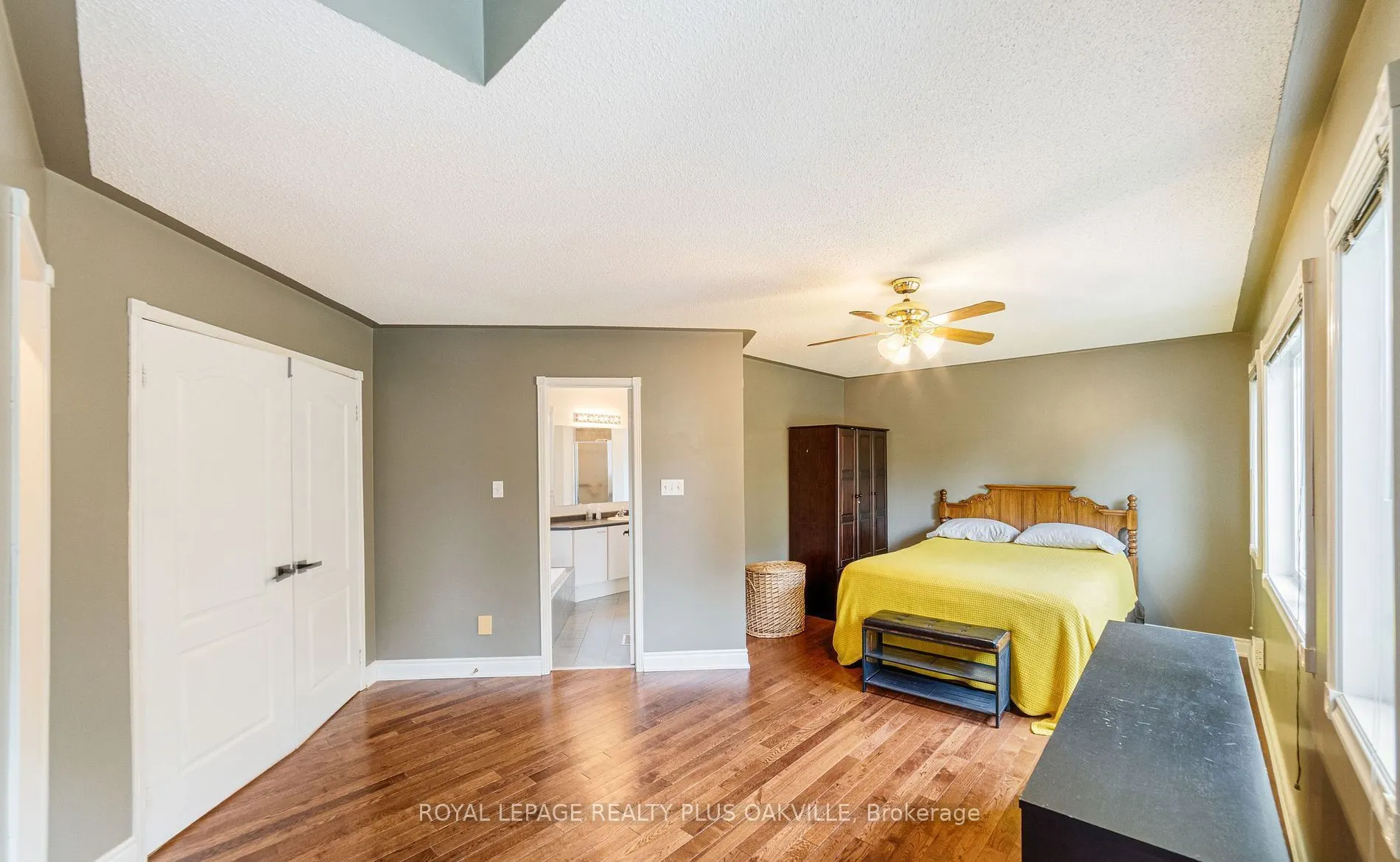 365 Turnberry Crescent