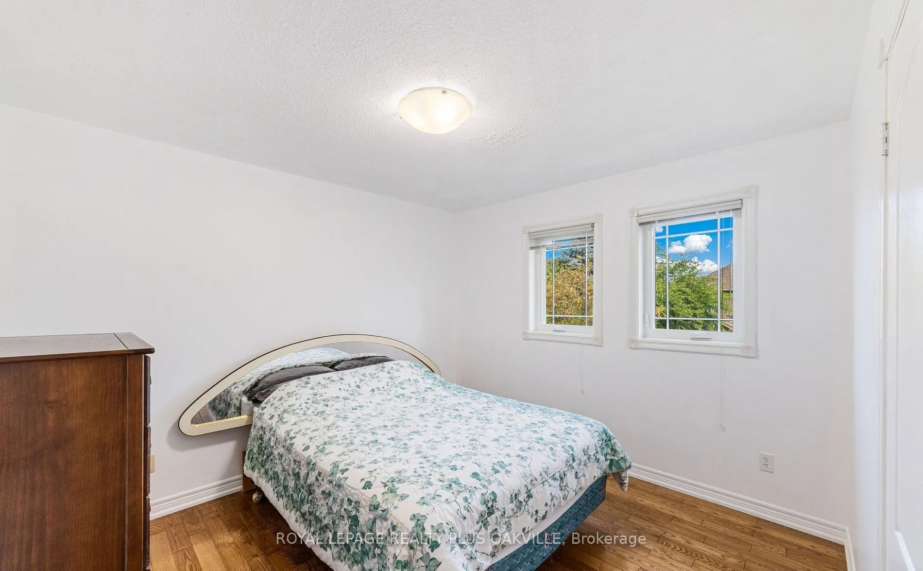 365 Turnberry Crescent