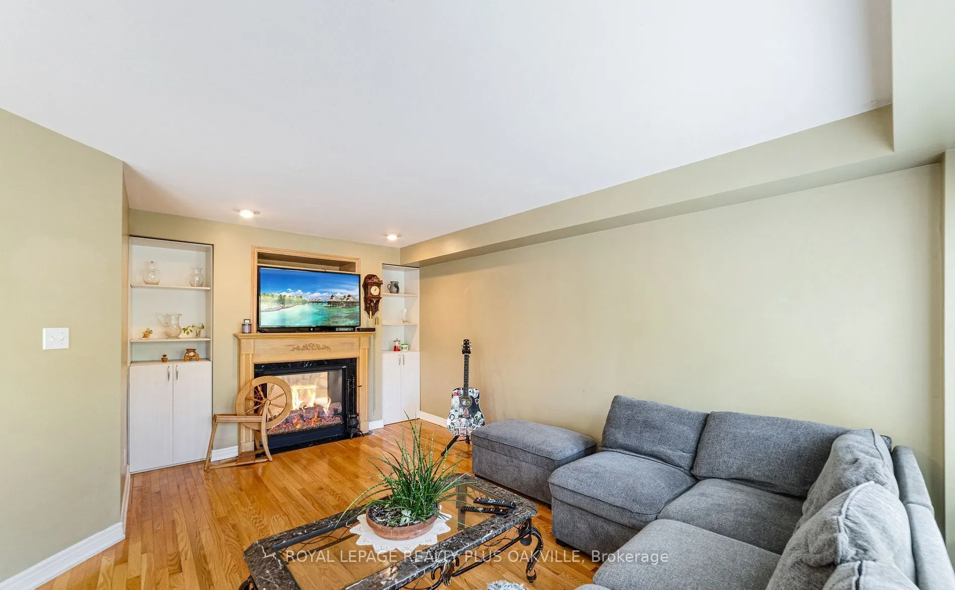 365 Turnberry Crescent