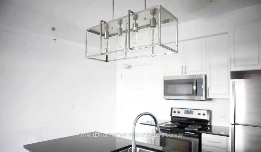 2490 Old Bronte Road, #221