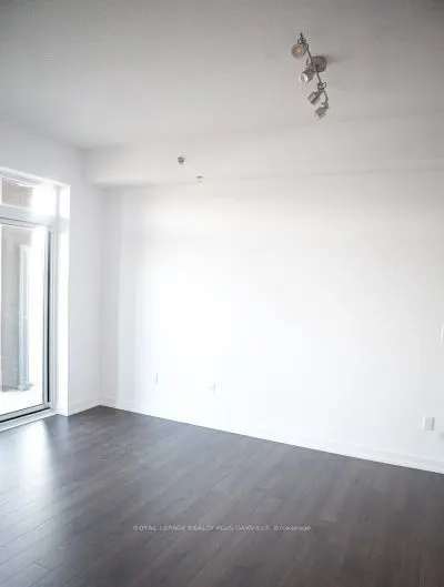 2490 Old Bronte Road, #221