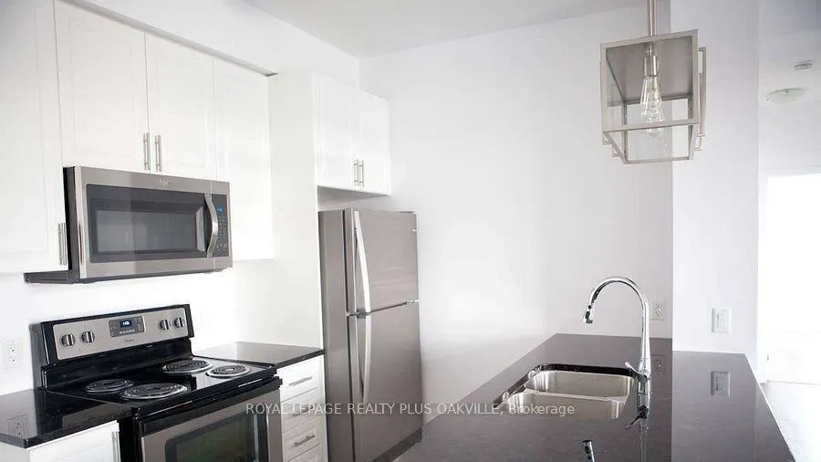 2490 Old Bronte Road, #221