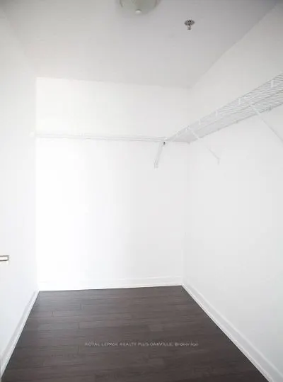 2490 Old Bronte Road, #221