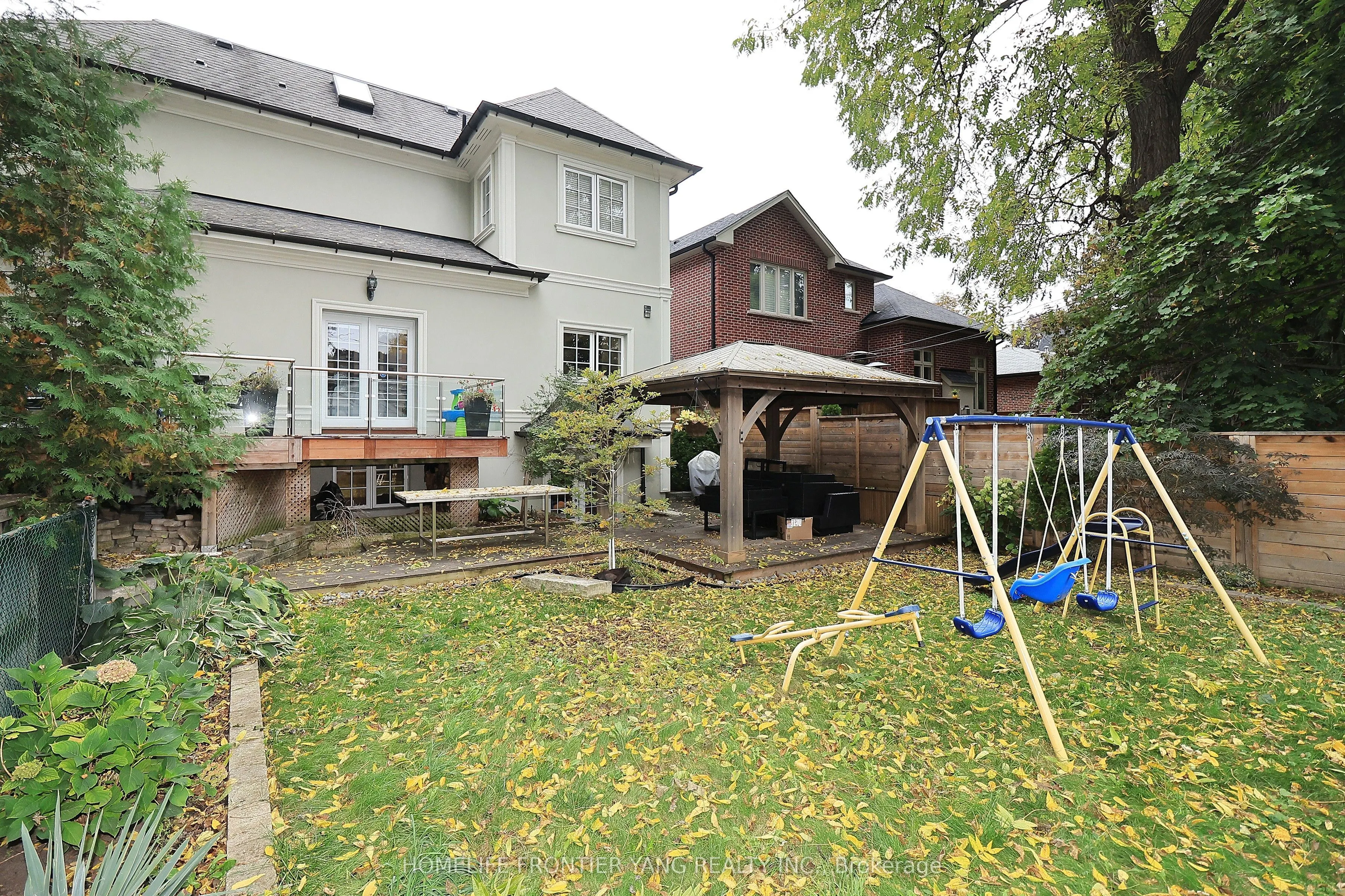 55 Burrows Avenue
