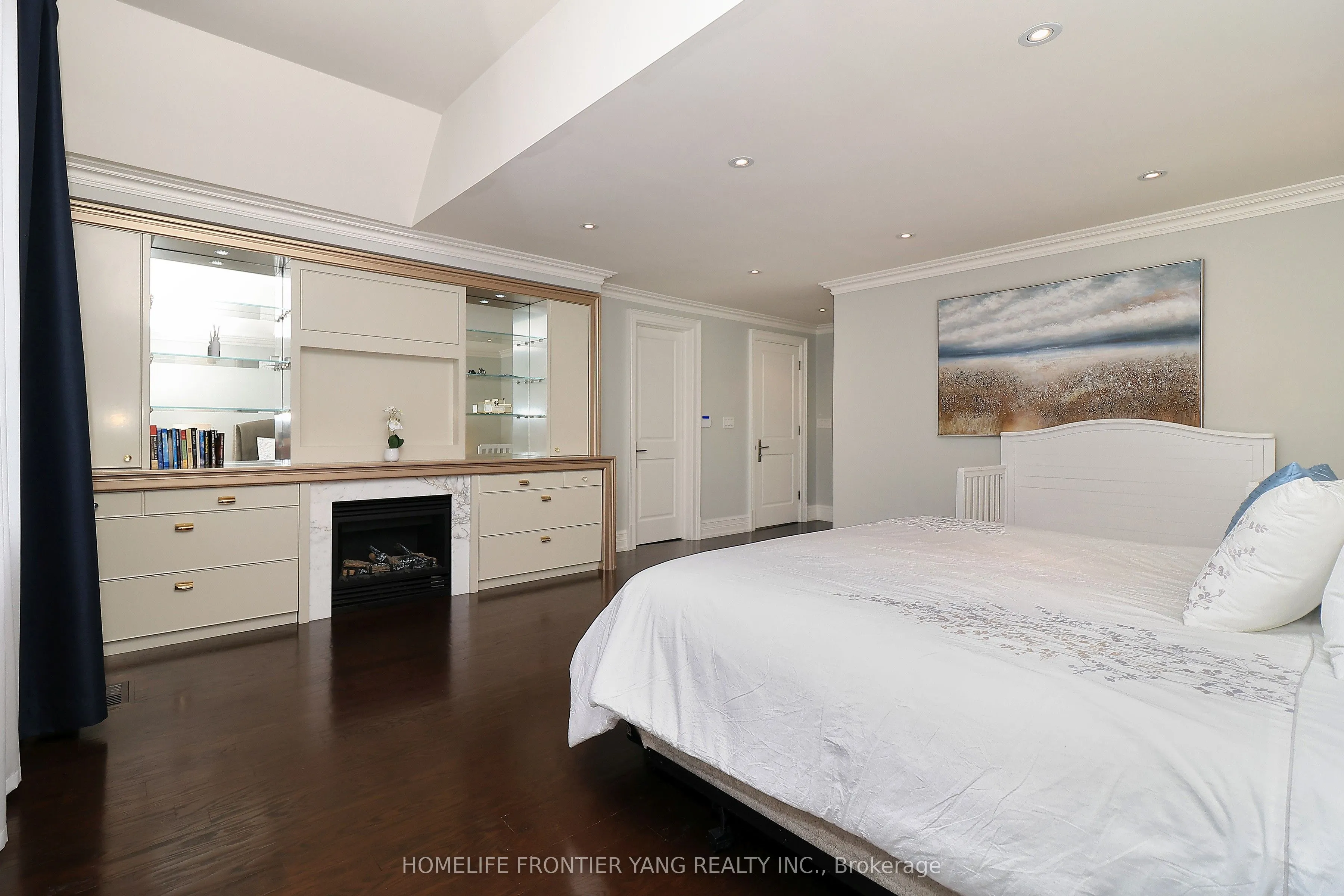 55 Burrows Avenue