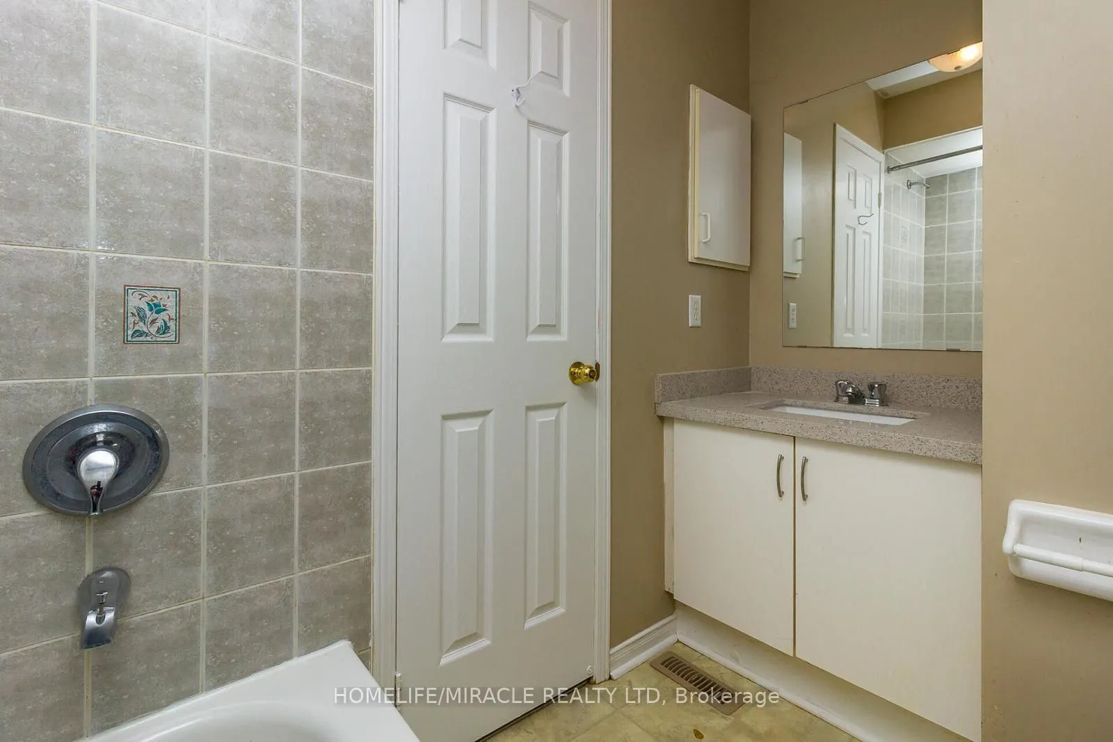 6 Sinclair Court, #6