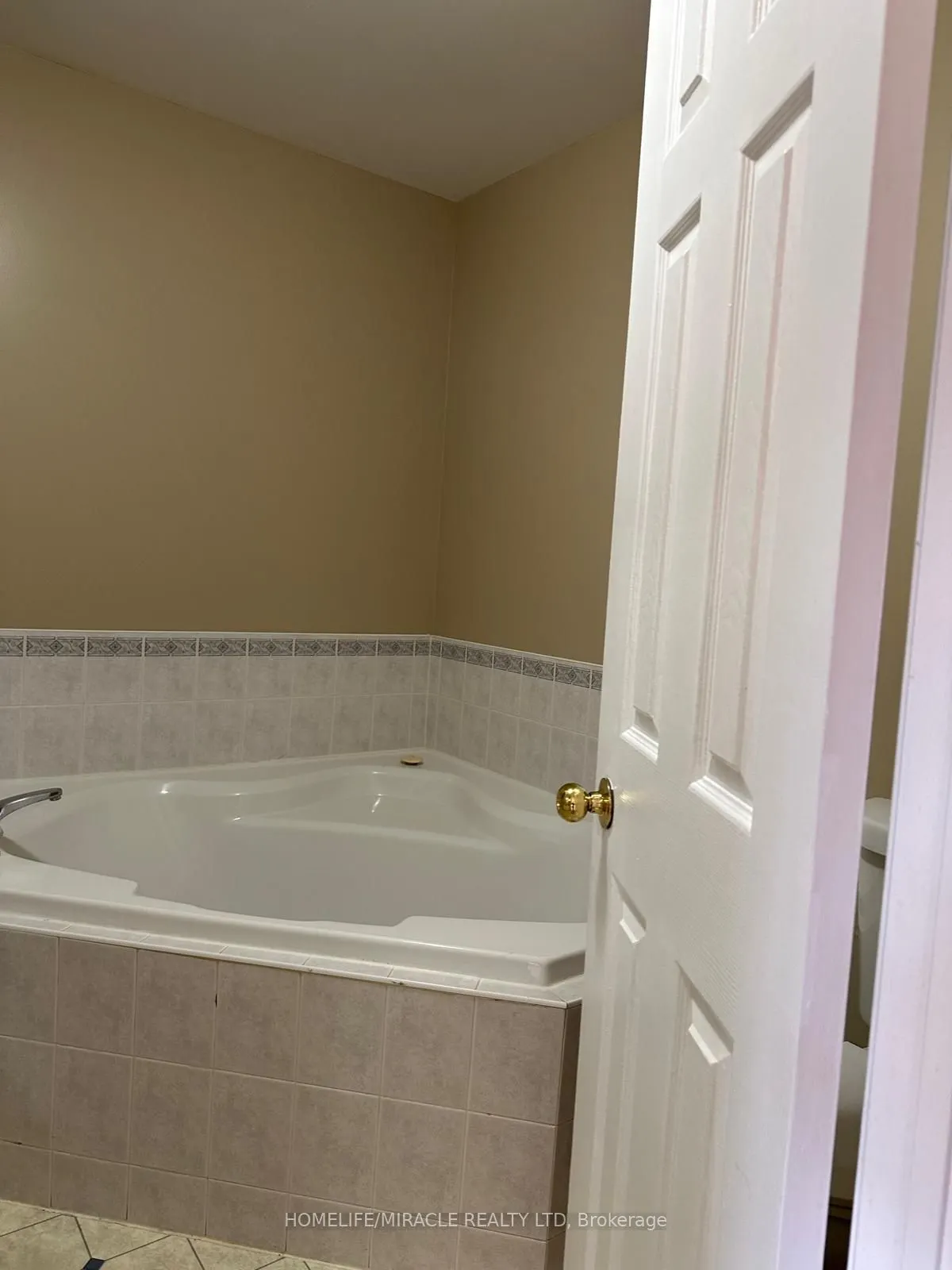 6 Sinclair Court, #6