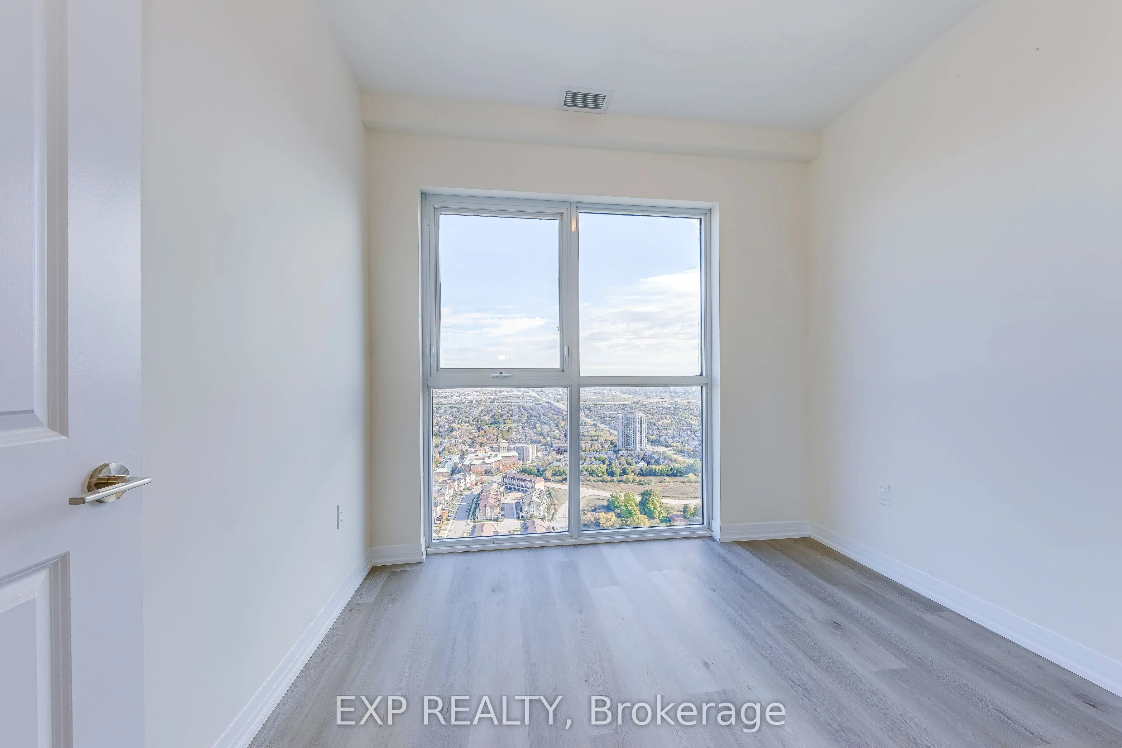 15 Watergarden Drive, #3608