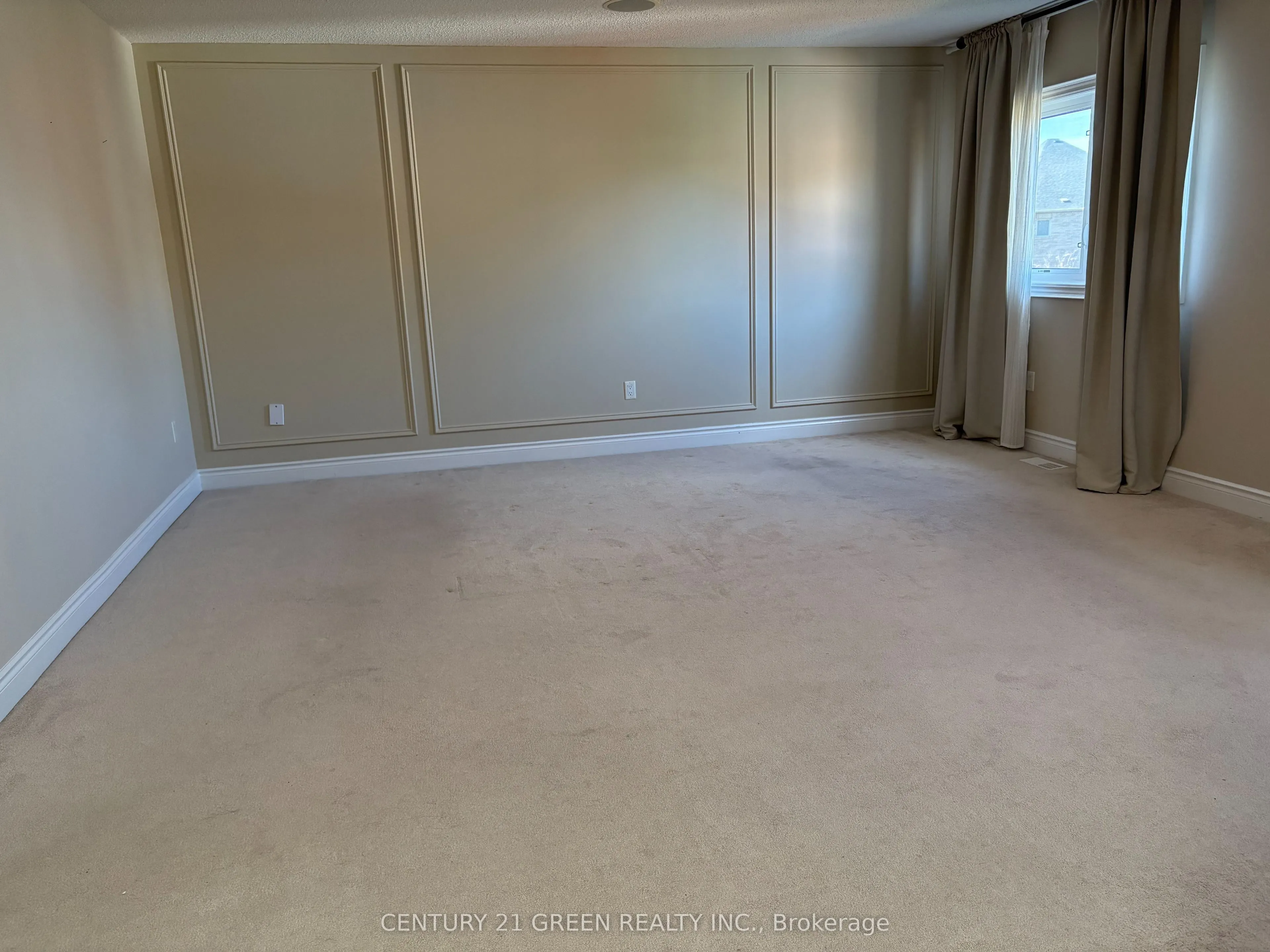16 Valleyway Drive