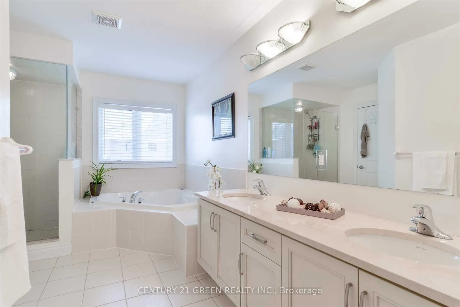 16 Valleyway Drive