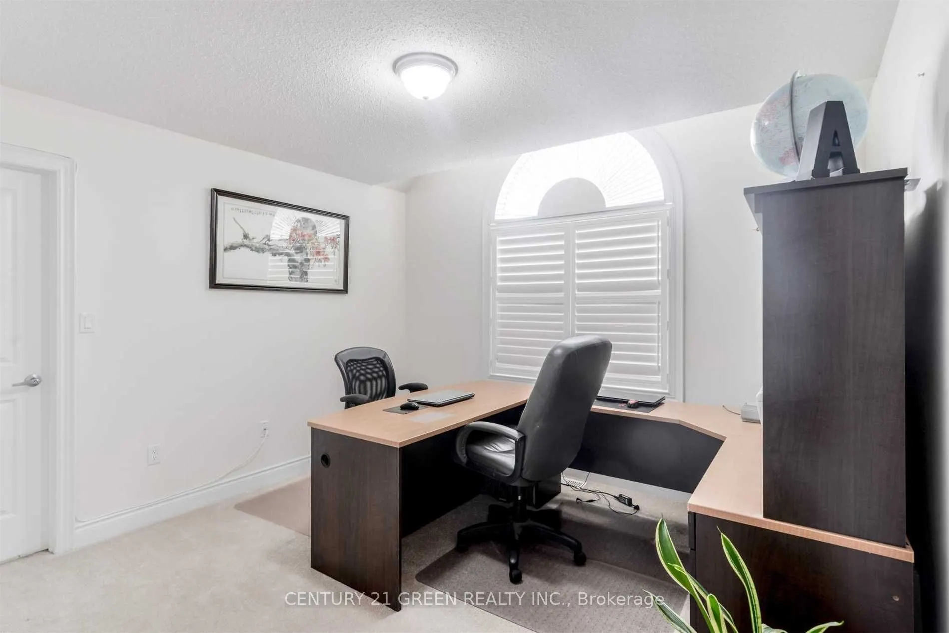 16 Valleyway Drive