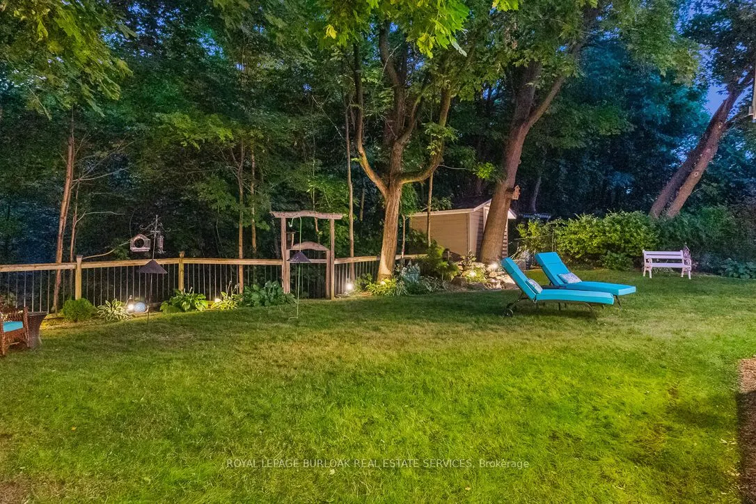 1318 Hillview Crescent