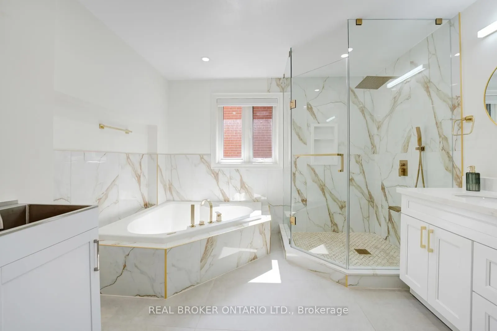 256 The Kingsway Road, #MAIN