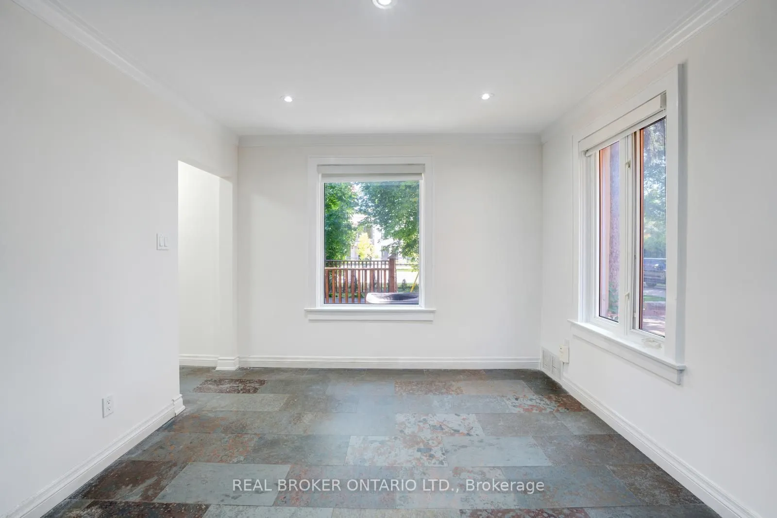 256 The Kingsway Road, #MAIN