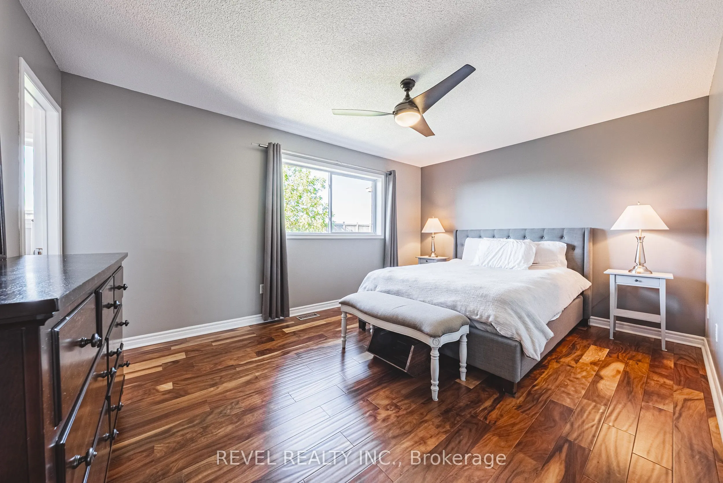 1188 Bonin Crescent