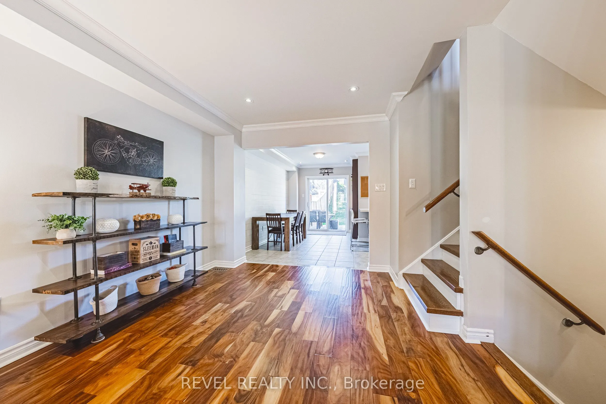 1188 Bonin Crescent