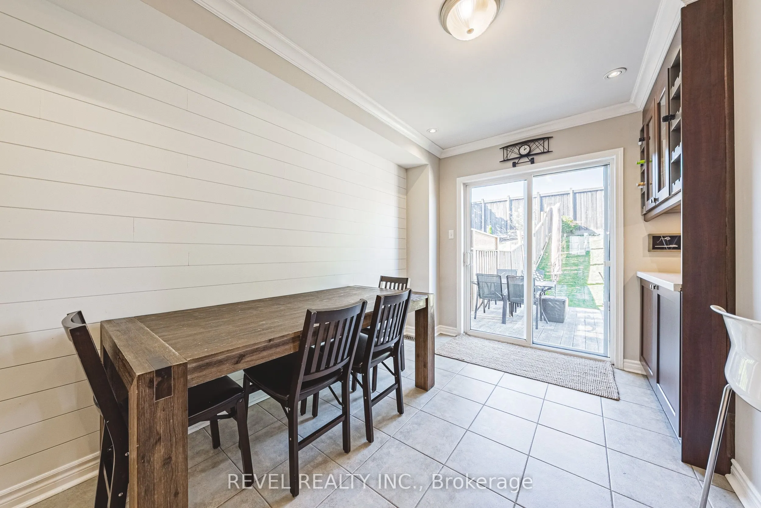 1188 Bonin Crescent