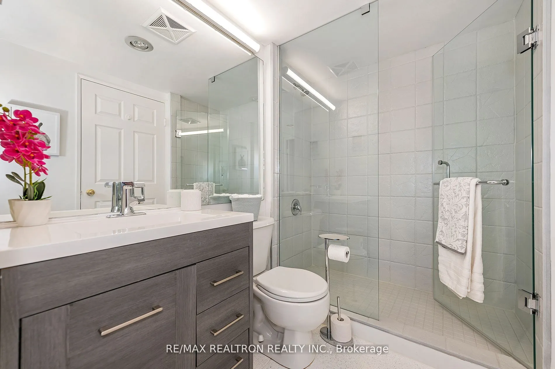 2155 Burnhamthorpe Road W, #1301