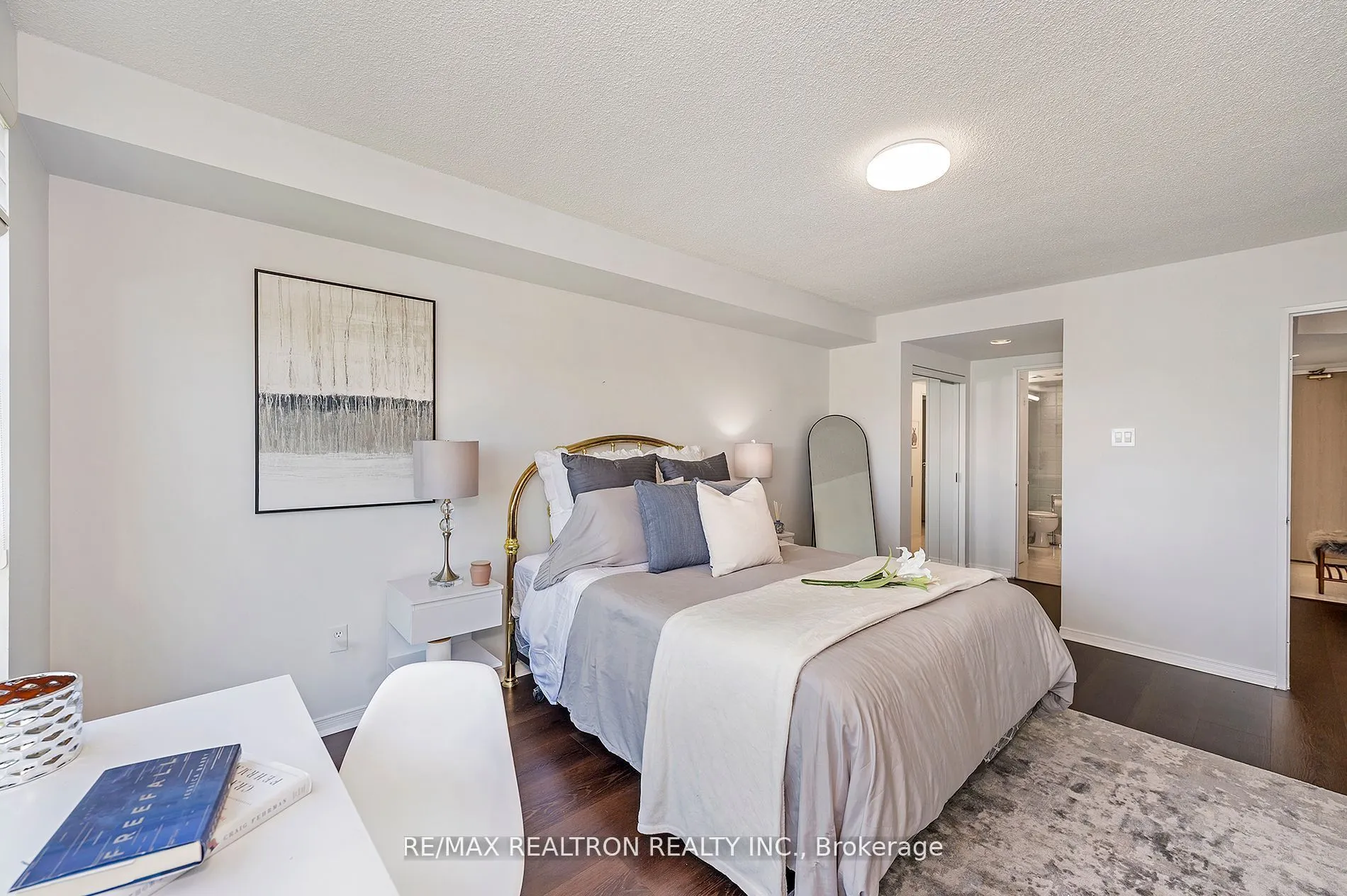 2155 Burnhamthorpe Road W, #1301