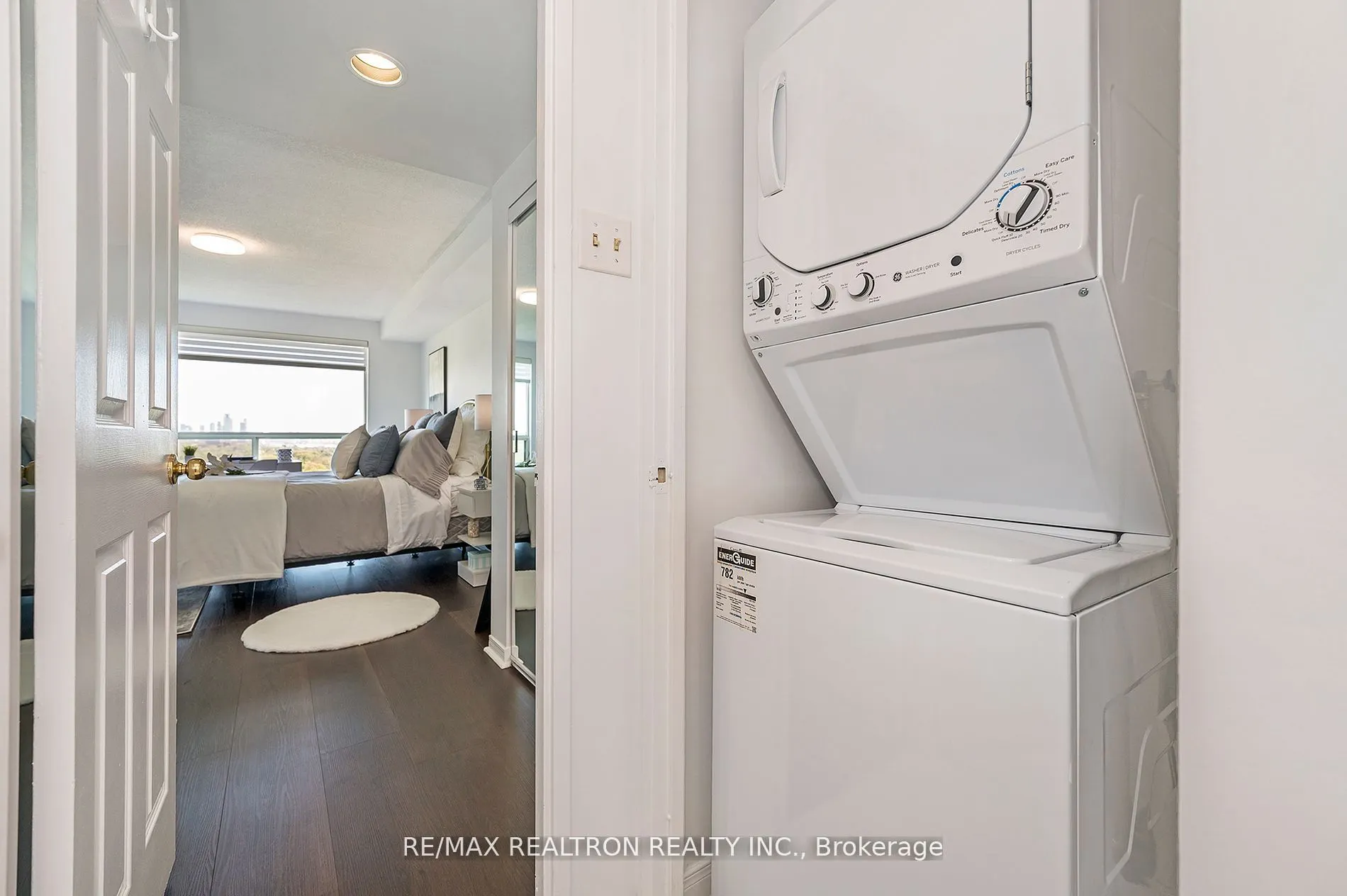 2155 Burnhamthorpe Road W, #1301