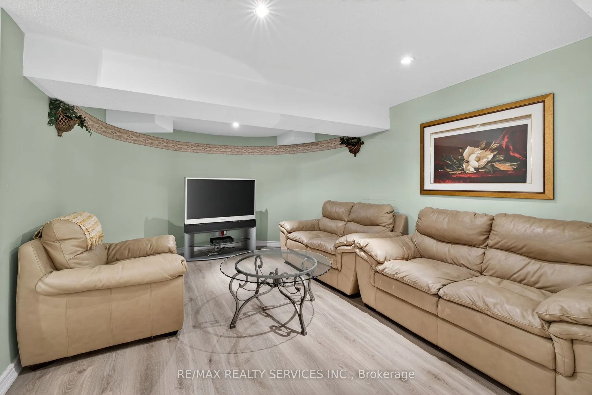 124 Royal Valley Drive