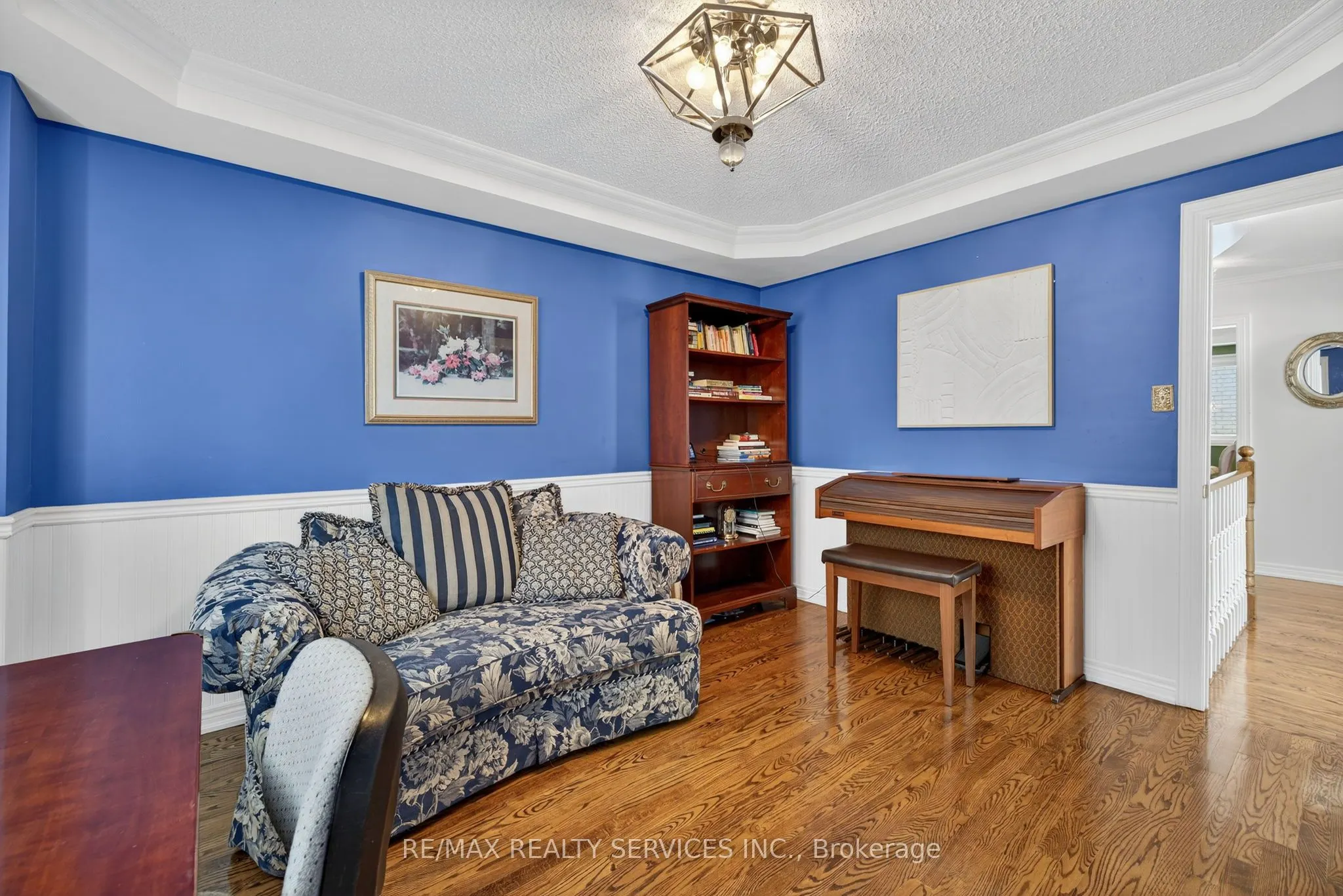124 Royal Valley Drive