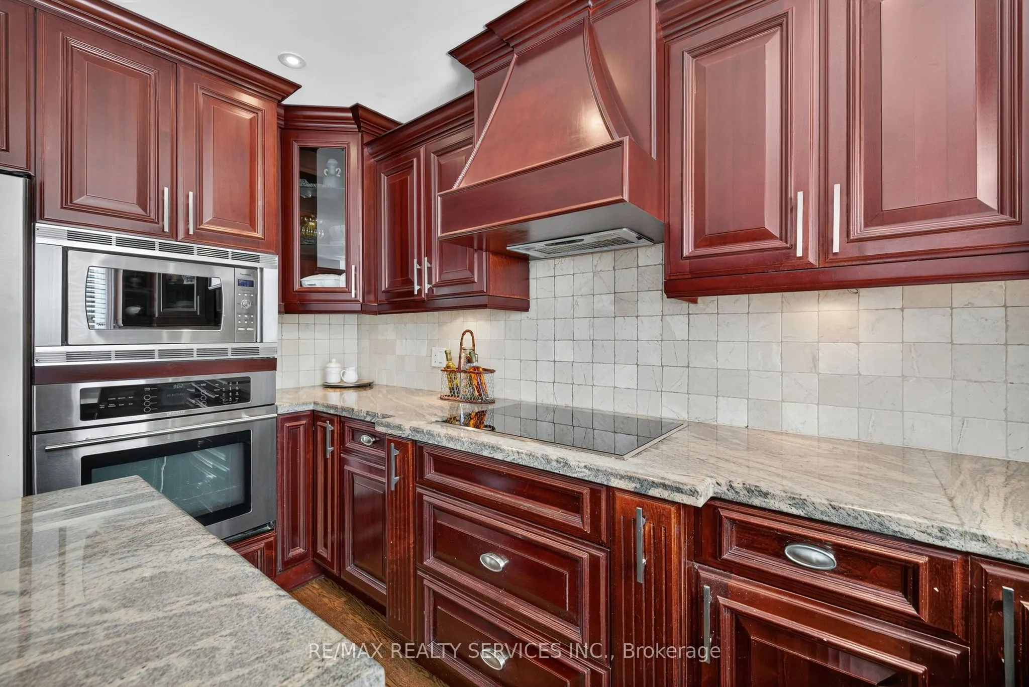 124 Royal Valley Drive