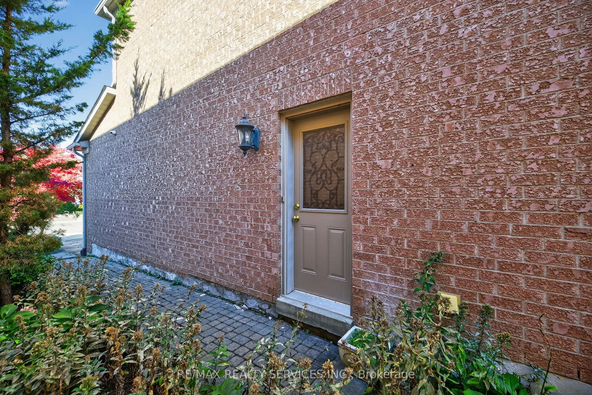 124 Royal Valley Drive